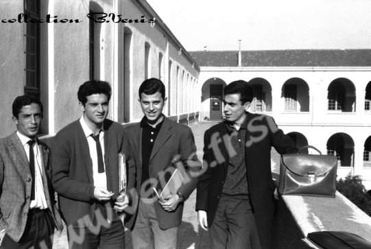 Dernier étage, cour centrale 