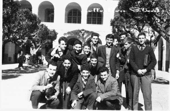 cour centrale, les guignols sont là