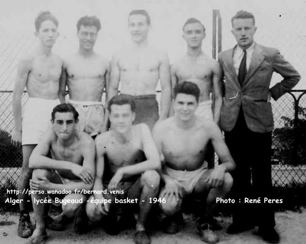 1946 - Stade Mingasson, l'équipe de basket 