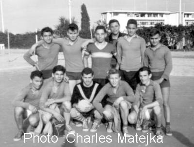 l'équipe du lycée Bugeaud au stade Leclerc,59/60 
